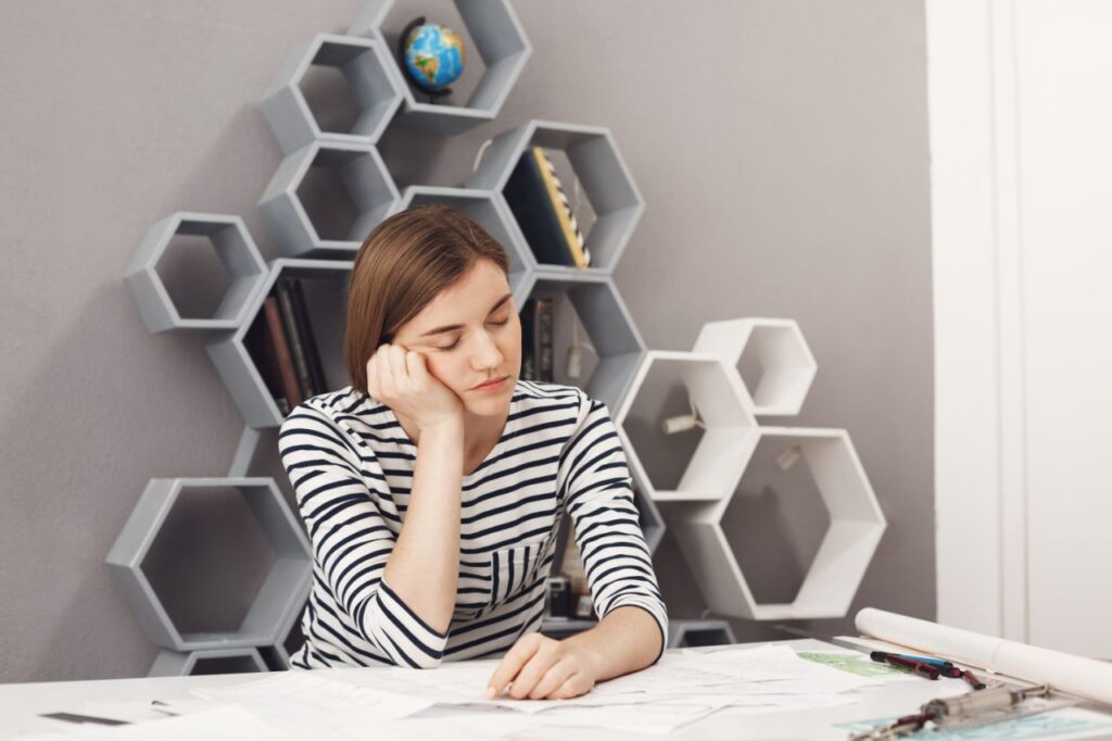 Dikkat Eksikliği ve Hiperaktivite Bozukluğu (DEHB) belirtileri